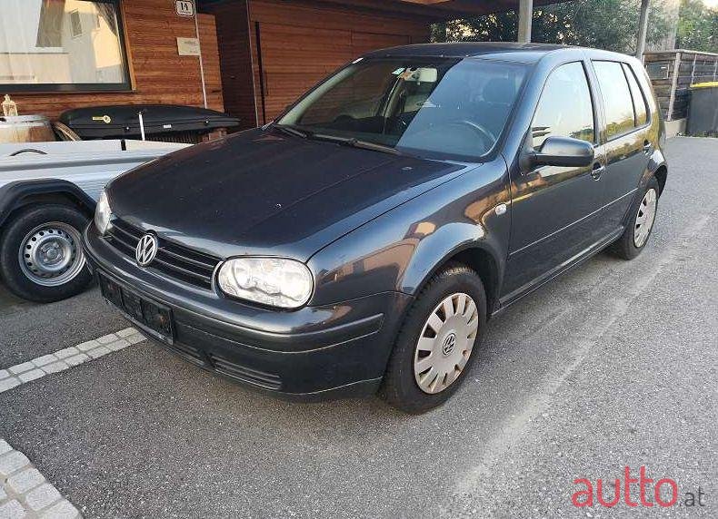 2003' Volkswagen Golf photo #1