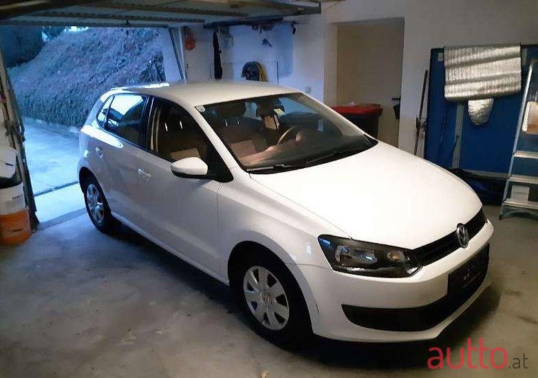 2012' Volkswagen Polo photo #1