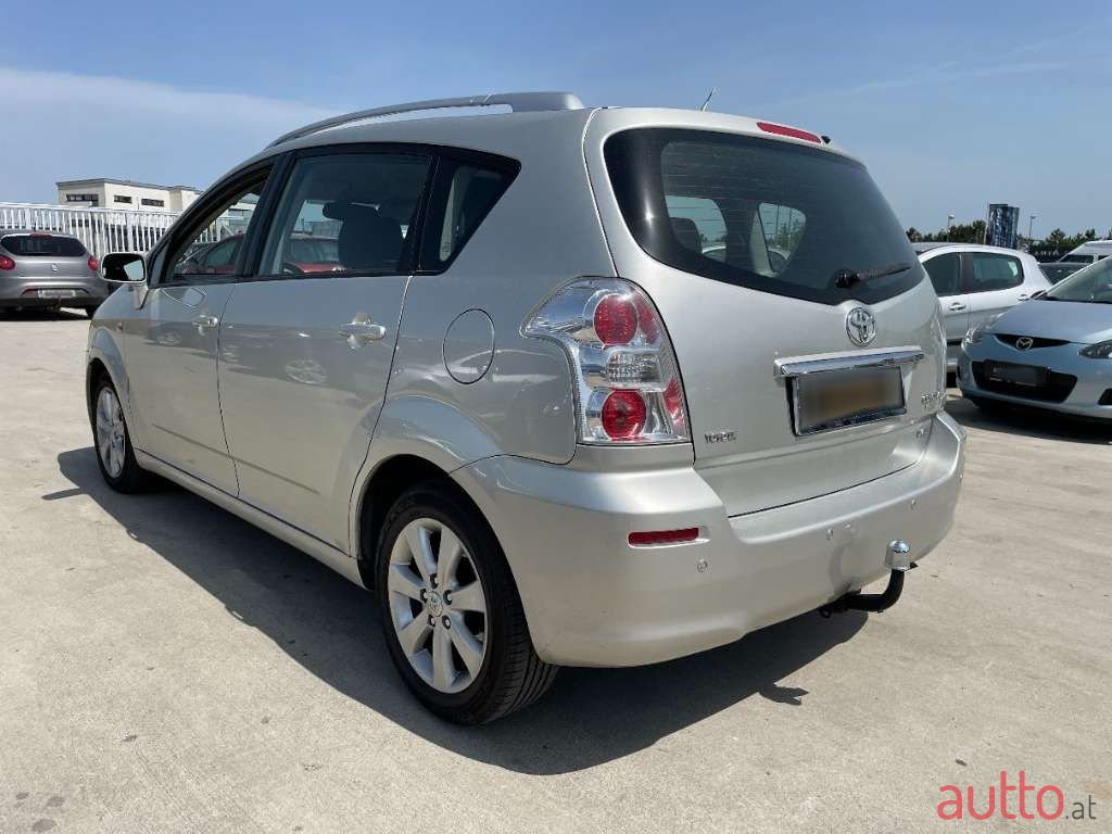 2008' Toyota Corolla photo #3