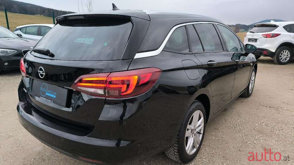 2019' Opel Astra photo #6