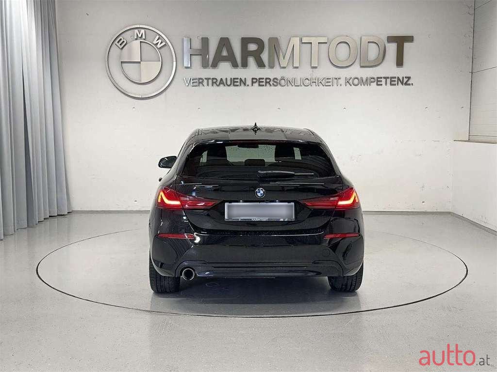 2022' BMW 1Er-Reihe photo #2