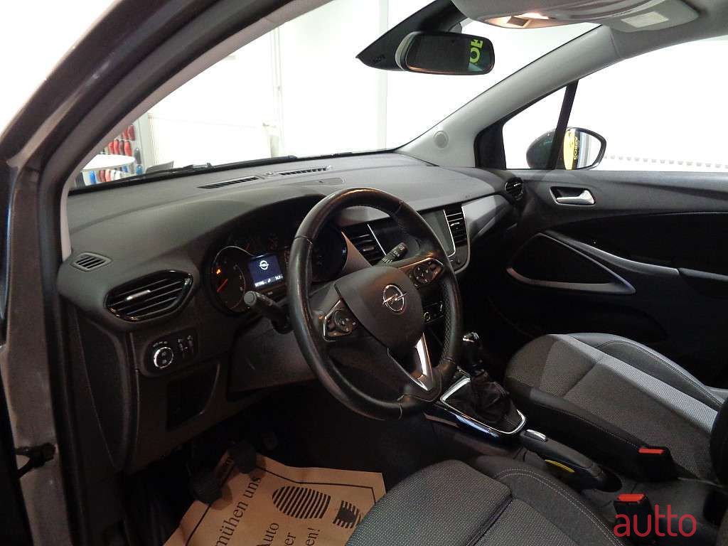 2021' Opel Crossland photo #3