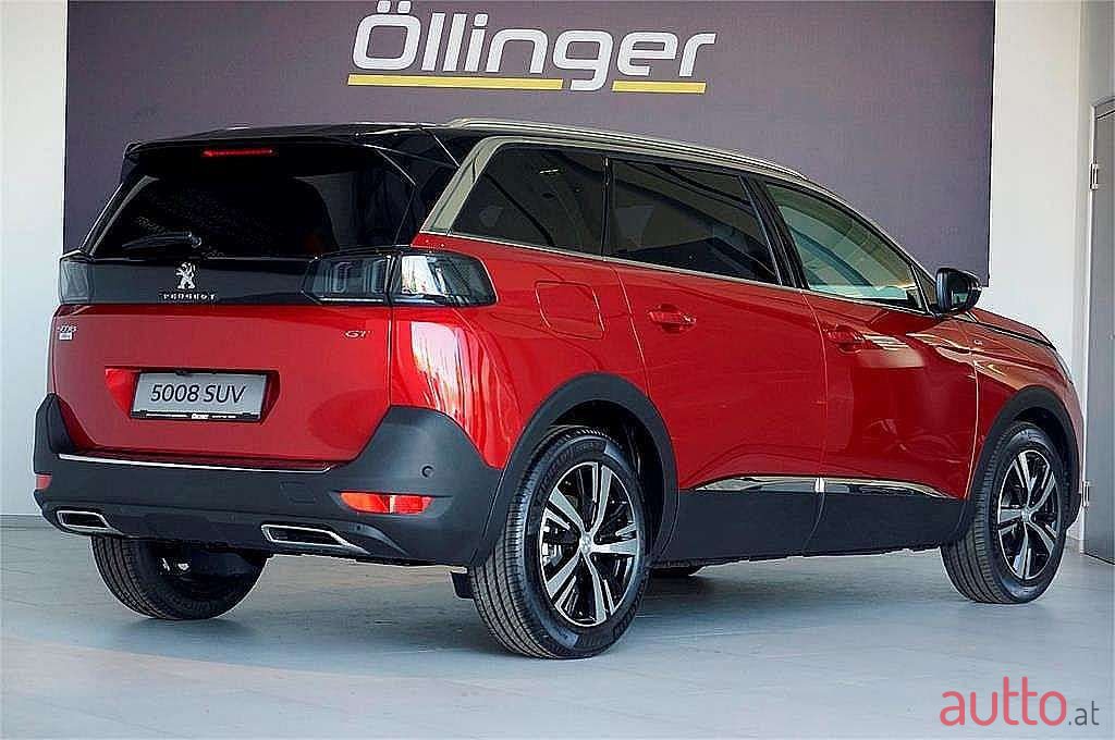 2022' Peugeot 5008 photo #4