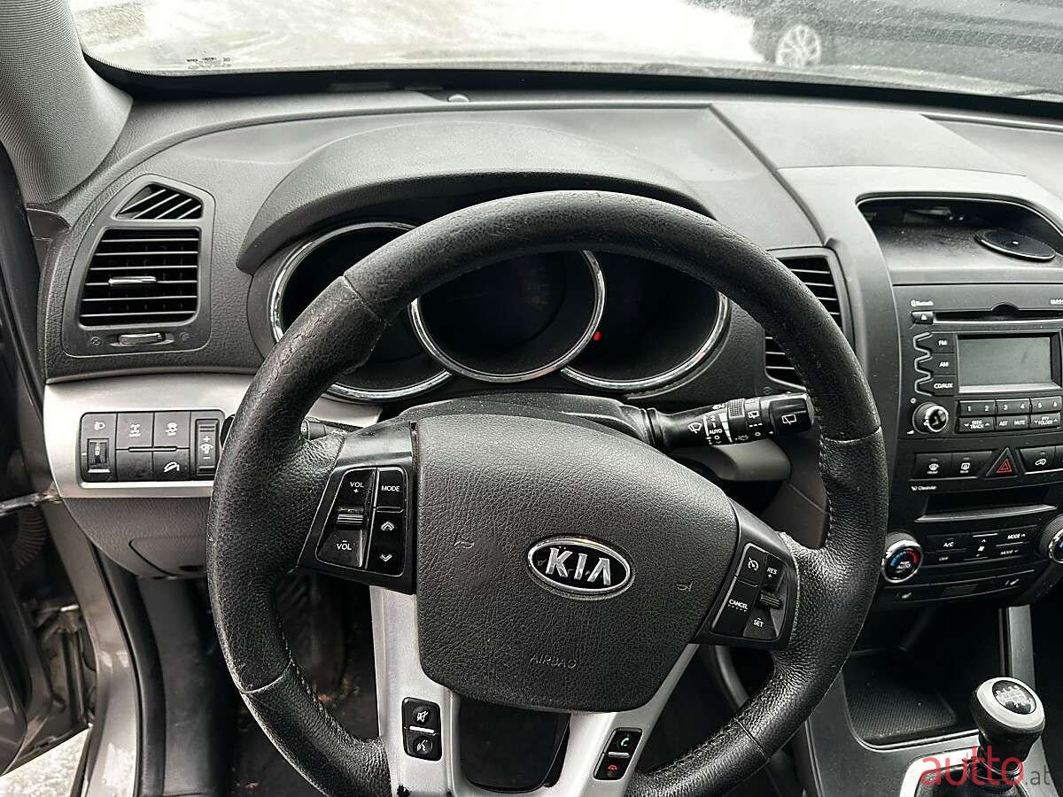 2011' Kia Sorento photo #6