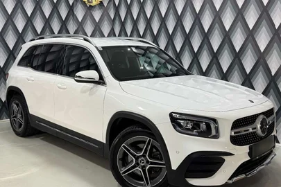 2021' Mercedes-Benz GLB