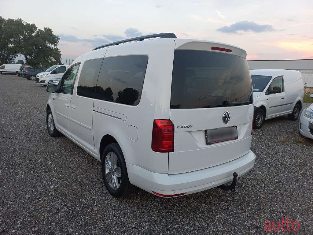 2019' Volkswagen Caddy photo #2