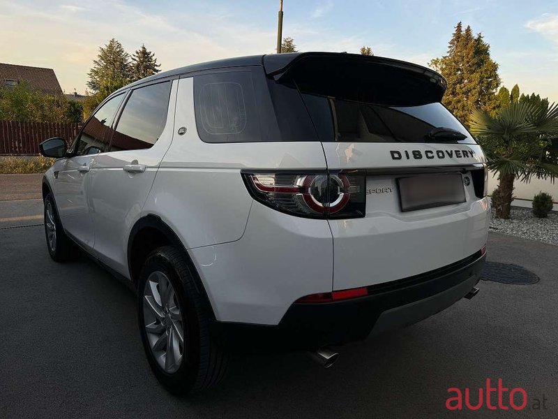 2018' Land Rover Discovery Sport photo #4