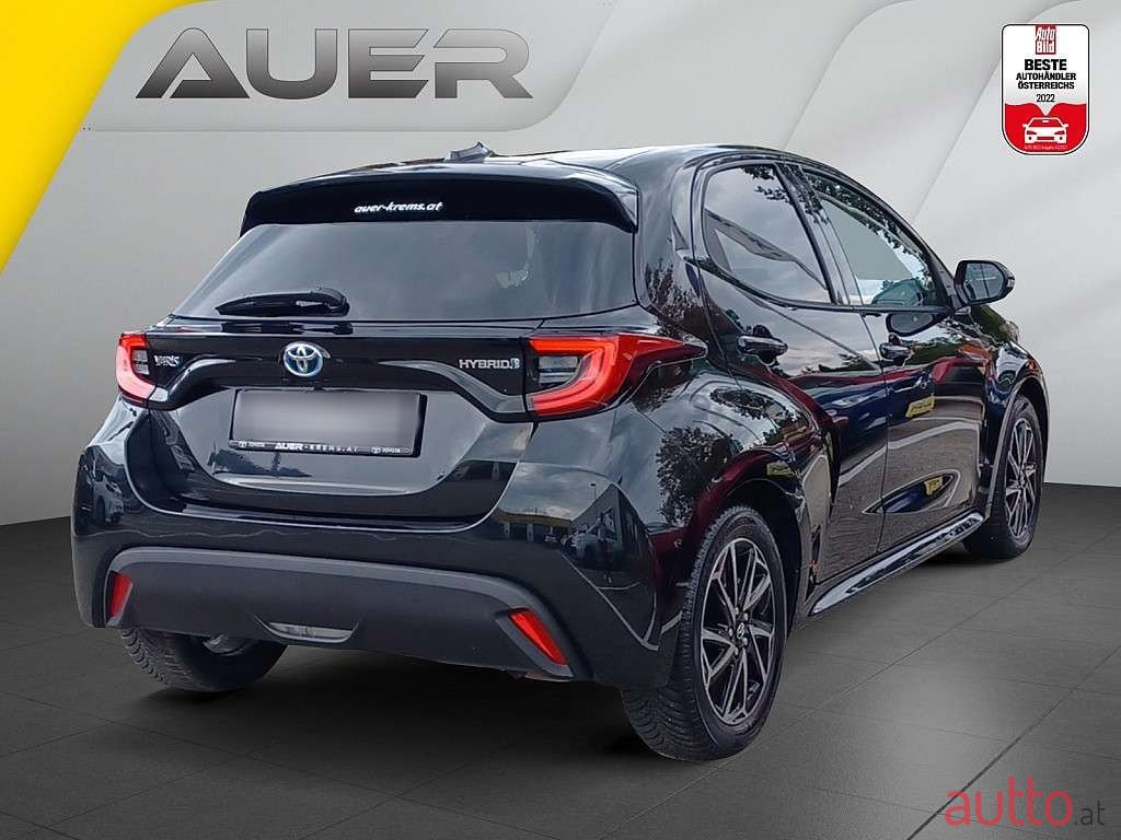 2022' Toyota Yaris photo #4