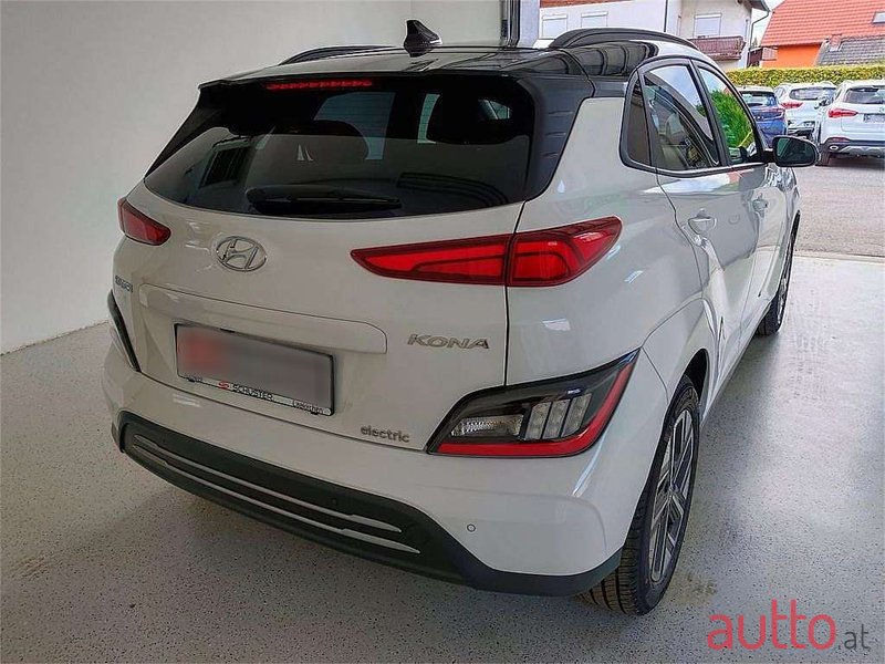 2023' Hyundai Kona photo #5