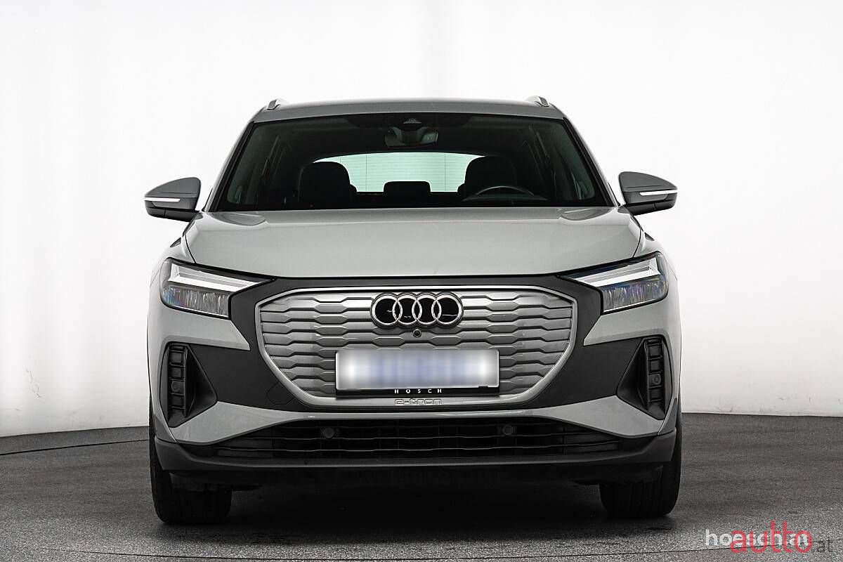 2023' Audi Q4 photo #2