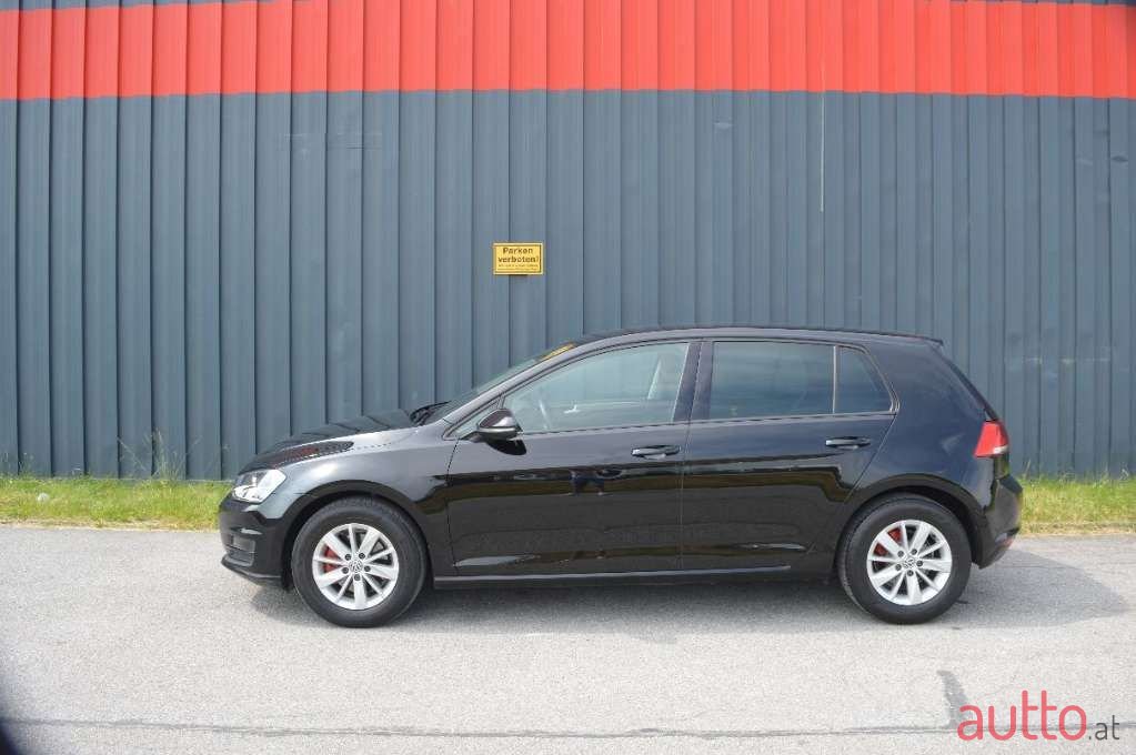 2013' Volkswagen Golf photo #6