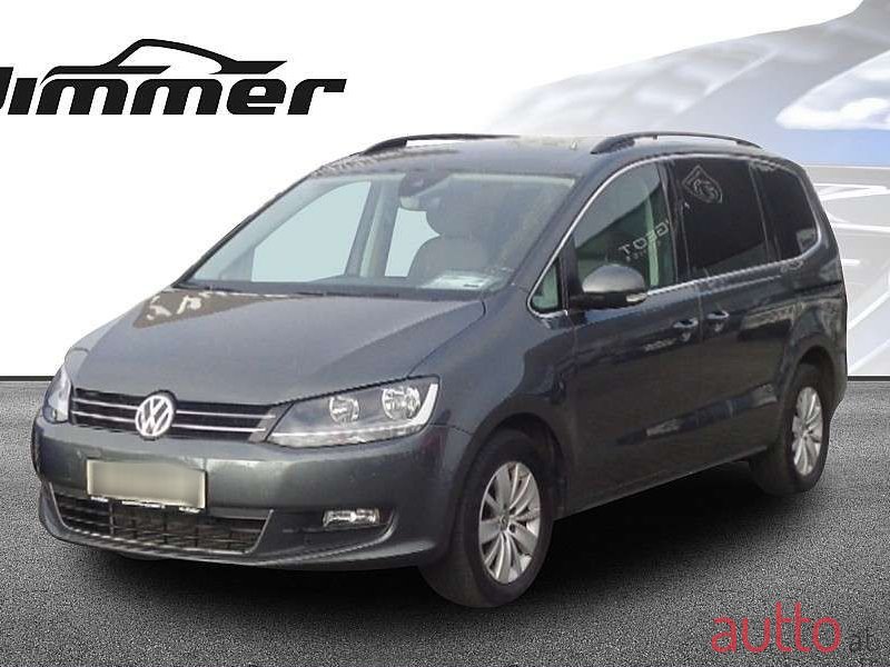 2019' Volkswagen Sharan photo #1