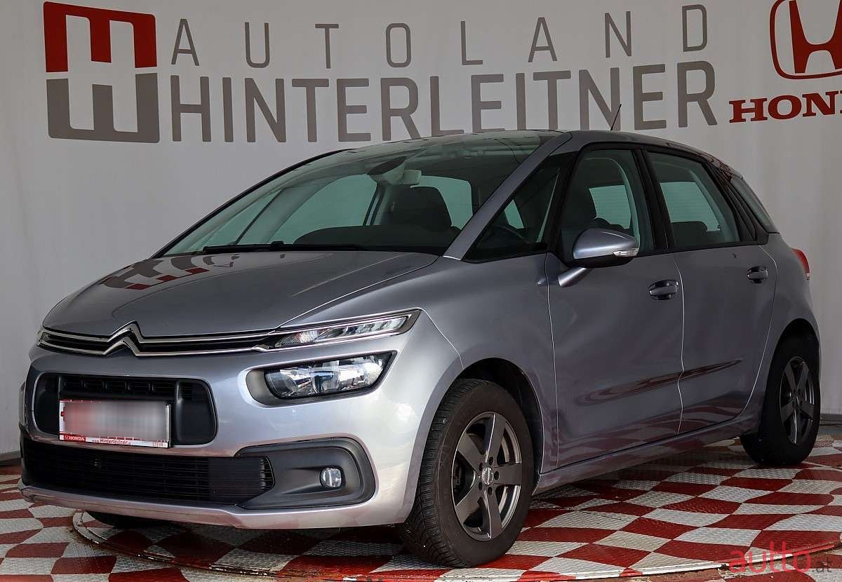 2017' Citroen C4 photo #1