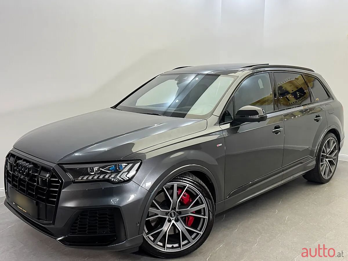 2021' Audi Q7 photo #2