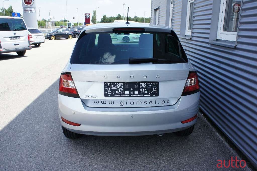 2021' Skoda Fabia photo #4