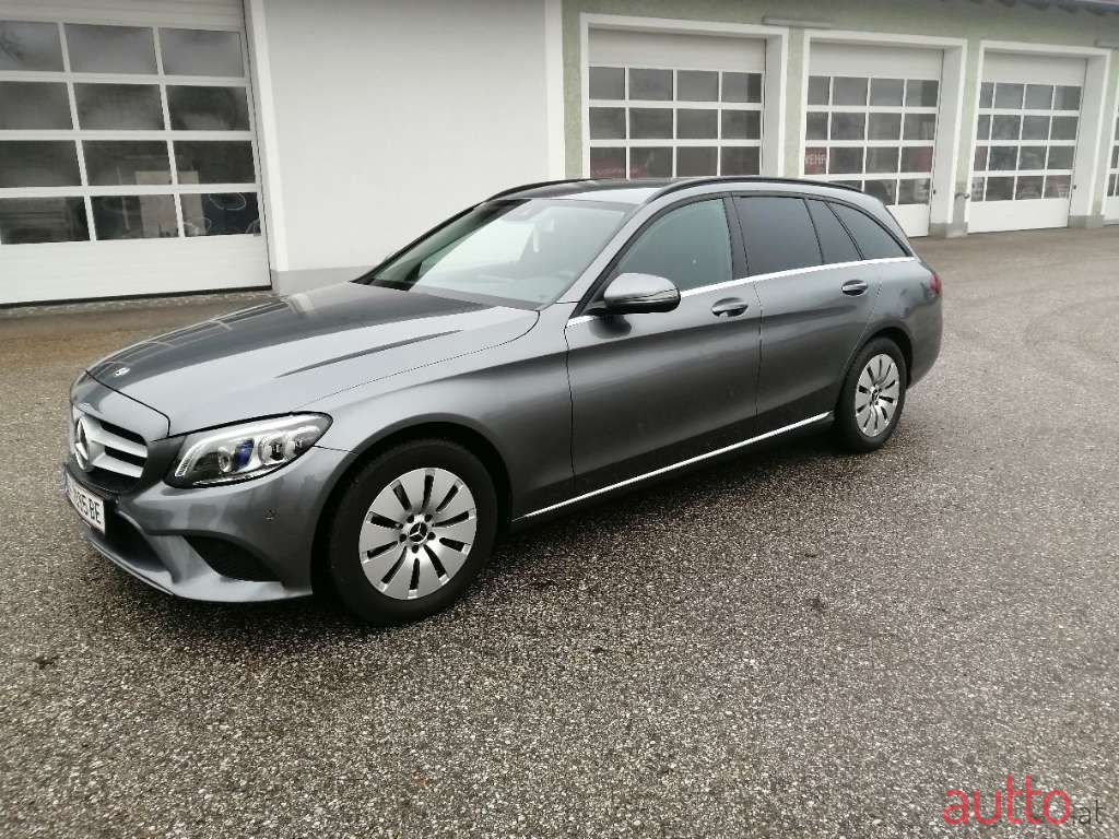 2020' Mercedes-Benz C-Klasse photo #2