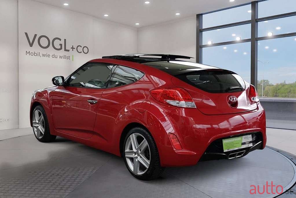 2015' Hyundai Veloster photo #4