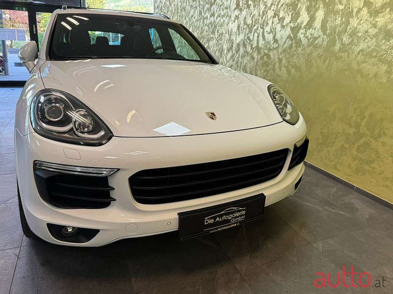 2015' Porsche Cayenne photo #4