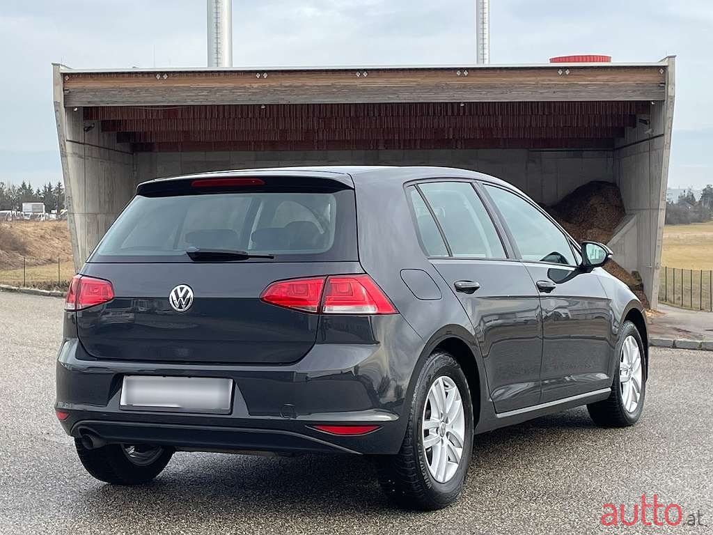 2014' Volkswagen Golf photo #4