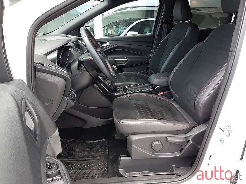 2019' Ford Kuga photo #3