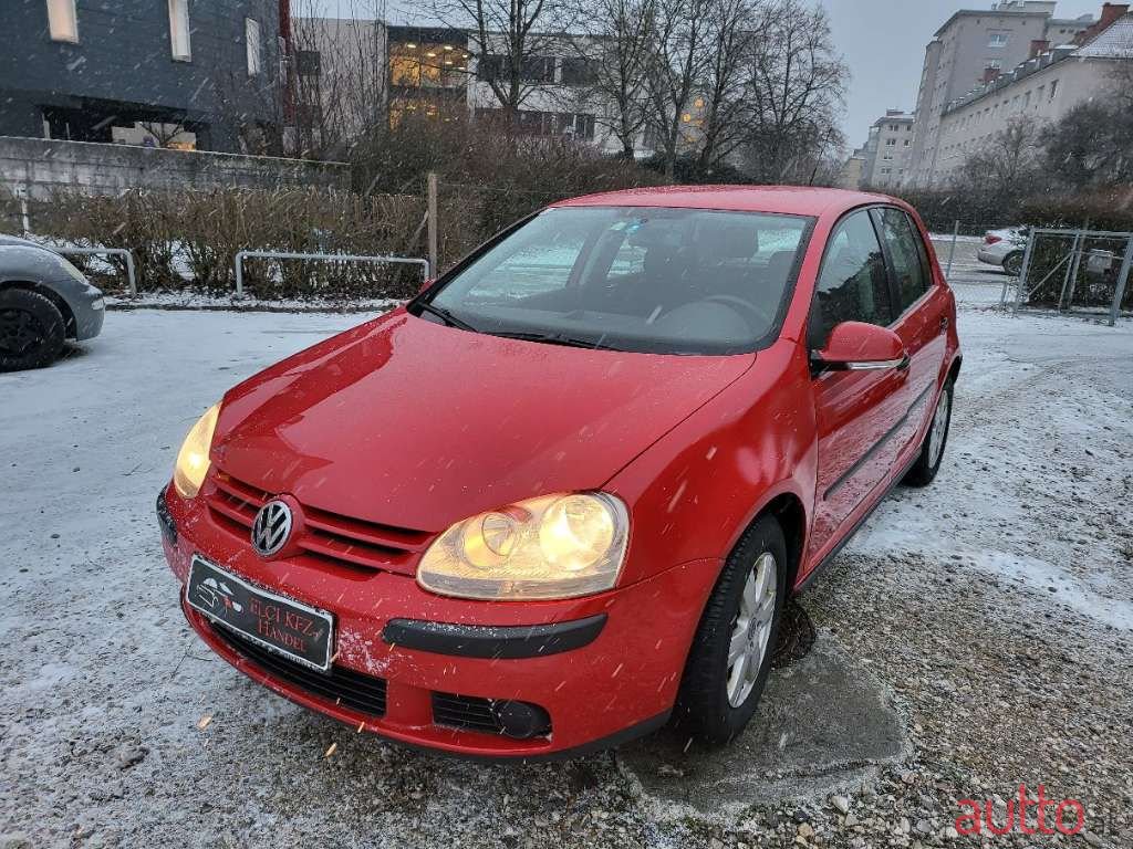 2005' Volkswagen Golf photo #1