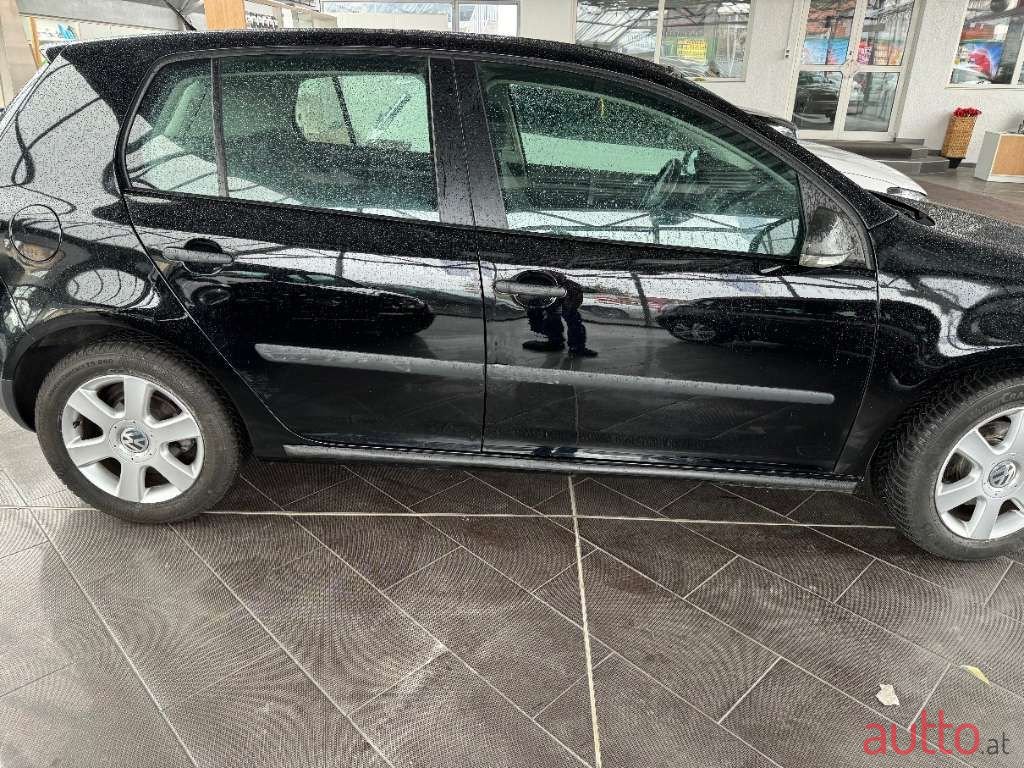 2006' Volkswagen Golf photo #4