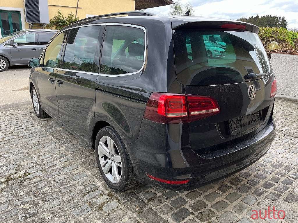 2016' Volkswagen Sharan photo #5