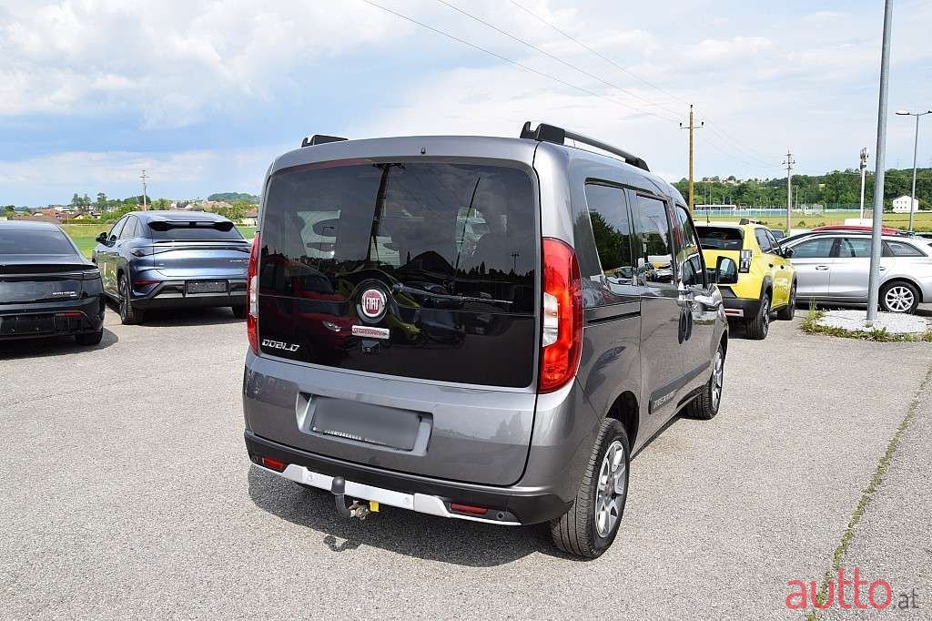 2022' Fiat Doblo photo #2