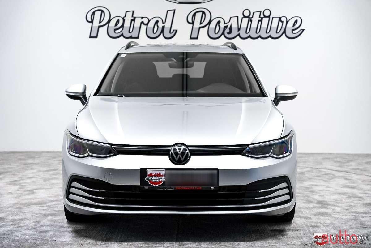 2023' Volkswagen Golf photo #2