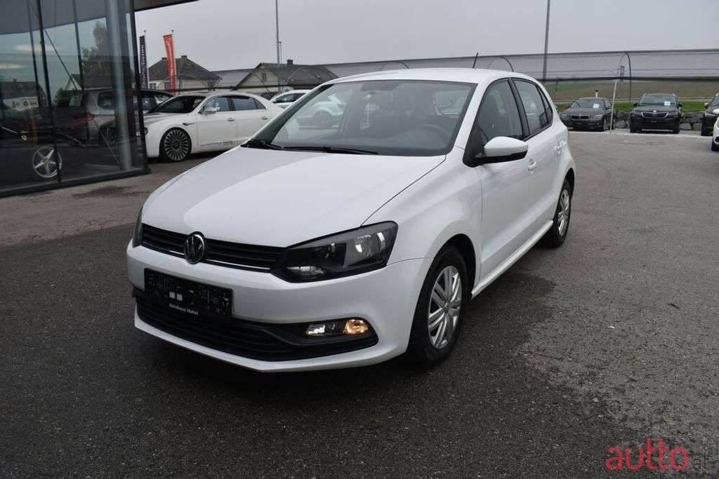 2017' Volkswagen Polo photo #3