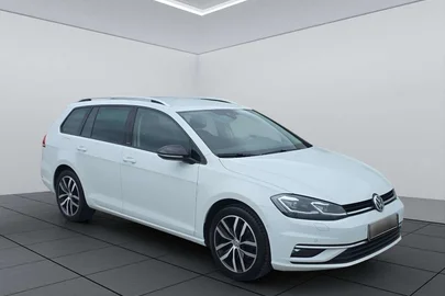 2019' Volkswagen Golf