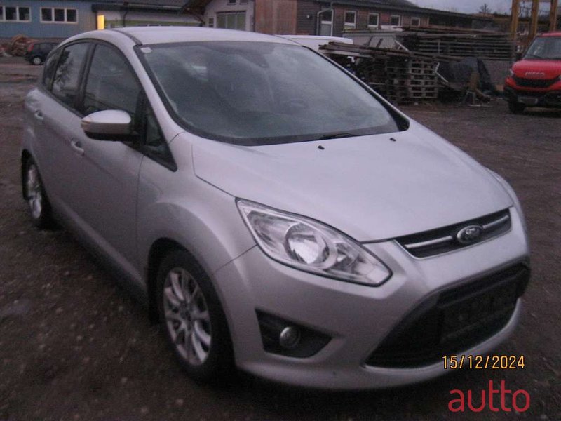 2012' Ford C-MAX photo #2