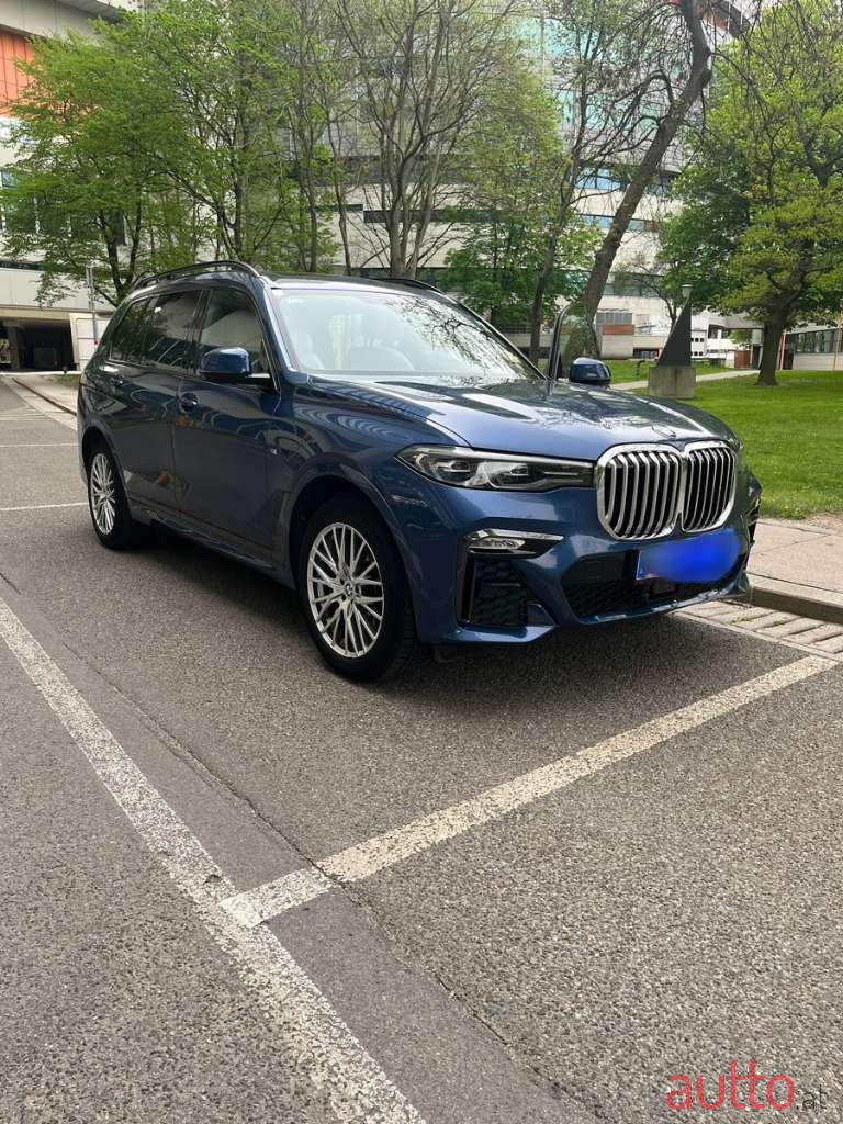 2019' BMW X7 photo #2