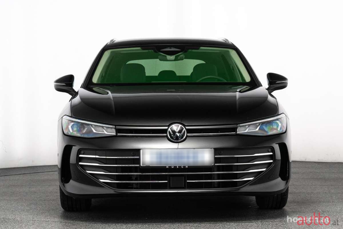 2024' Volkswagen Passat photo #2