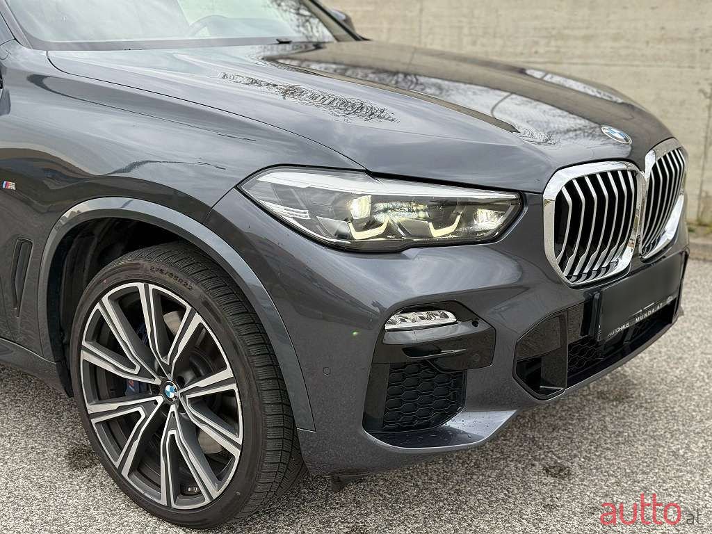 2019' BMW X5 photo #5