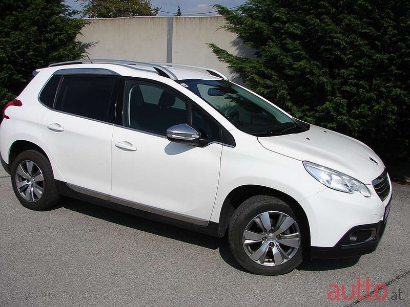 2015' Peugeot 2008 photo #6