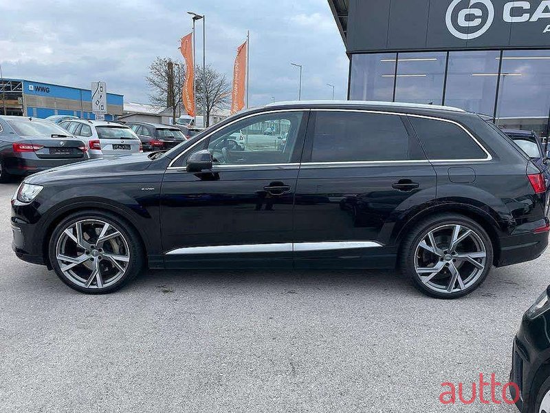 2017' Audi Q7 photo #2