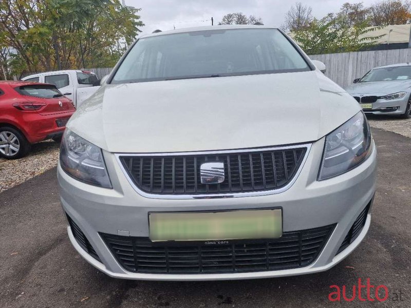 2010' SEAT Alhambra photo #3