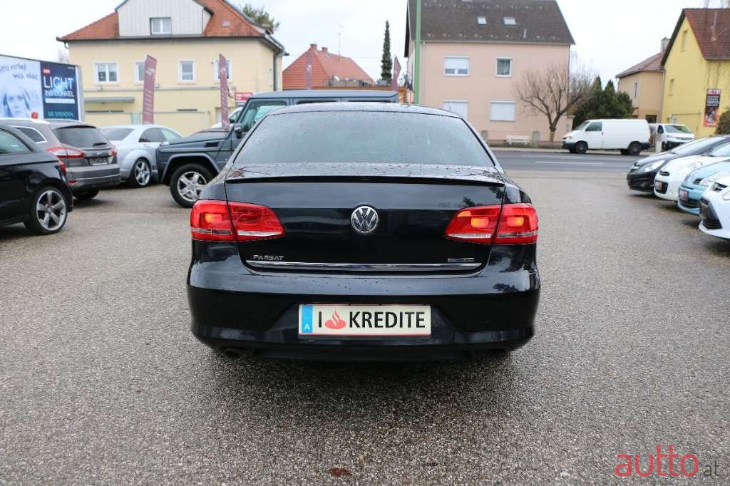 2013' Volkswagen Passat photo #5