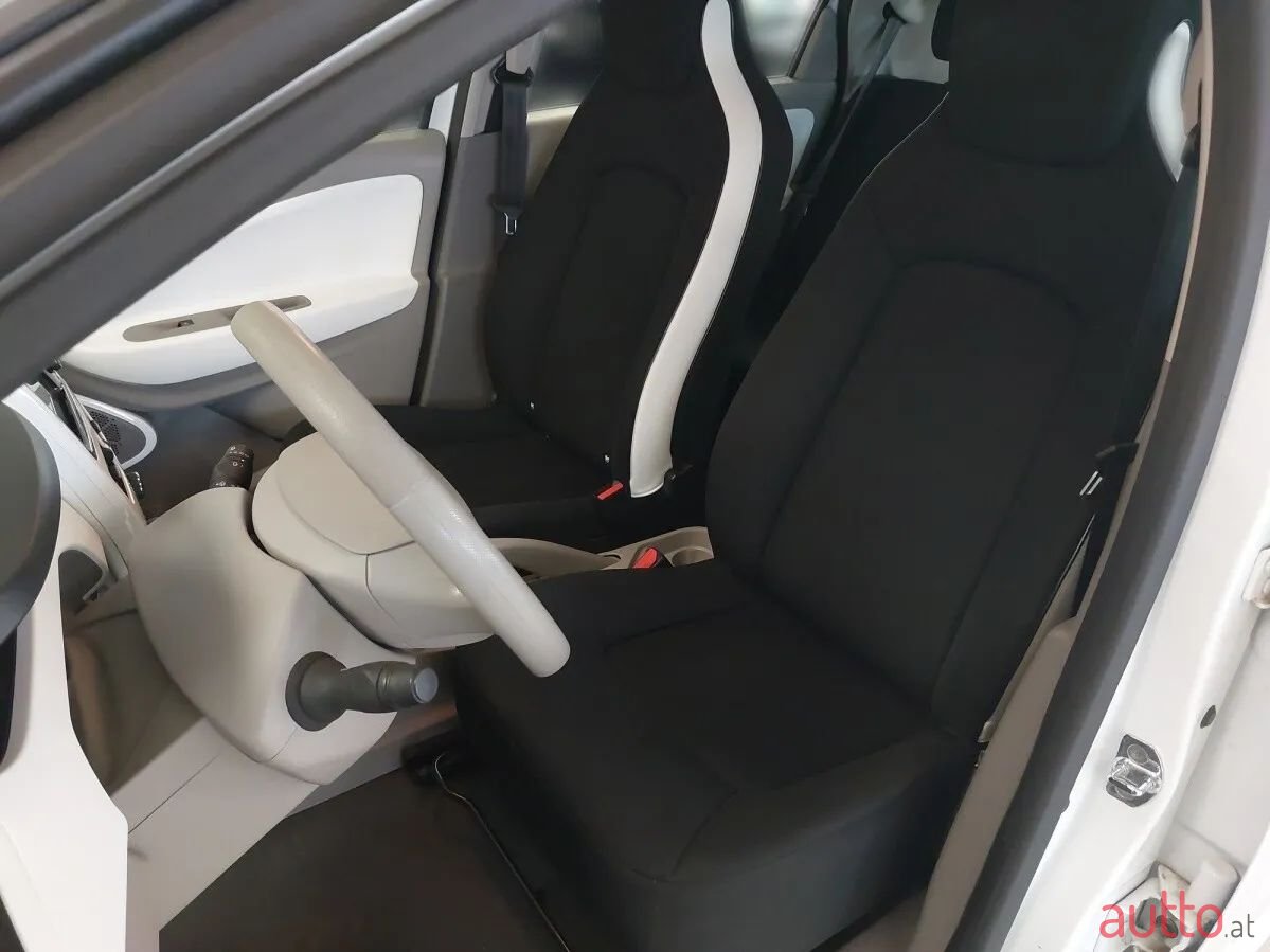 2019' Renault Zoe photo #4