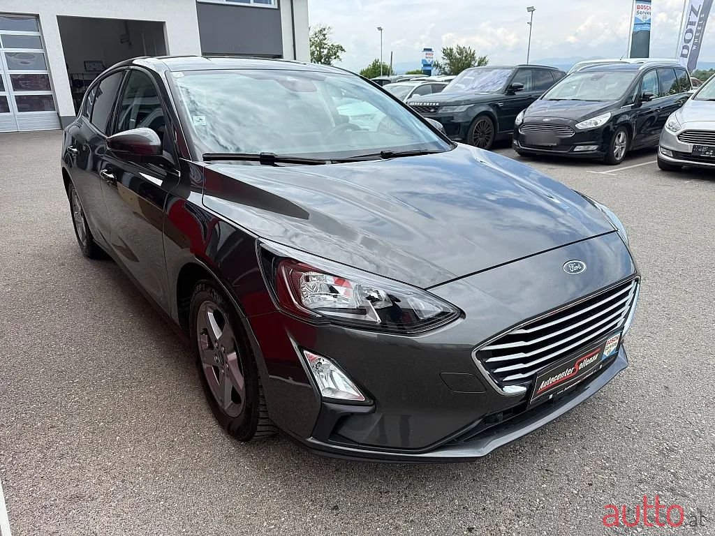 2021' Ford Focus photo #3
