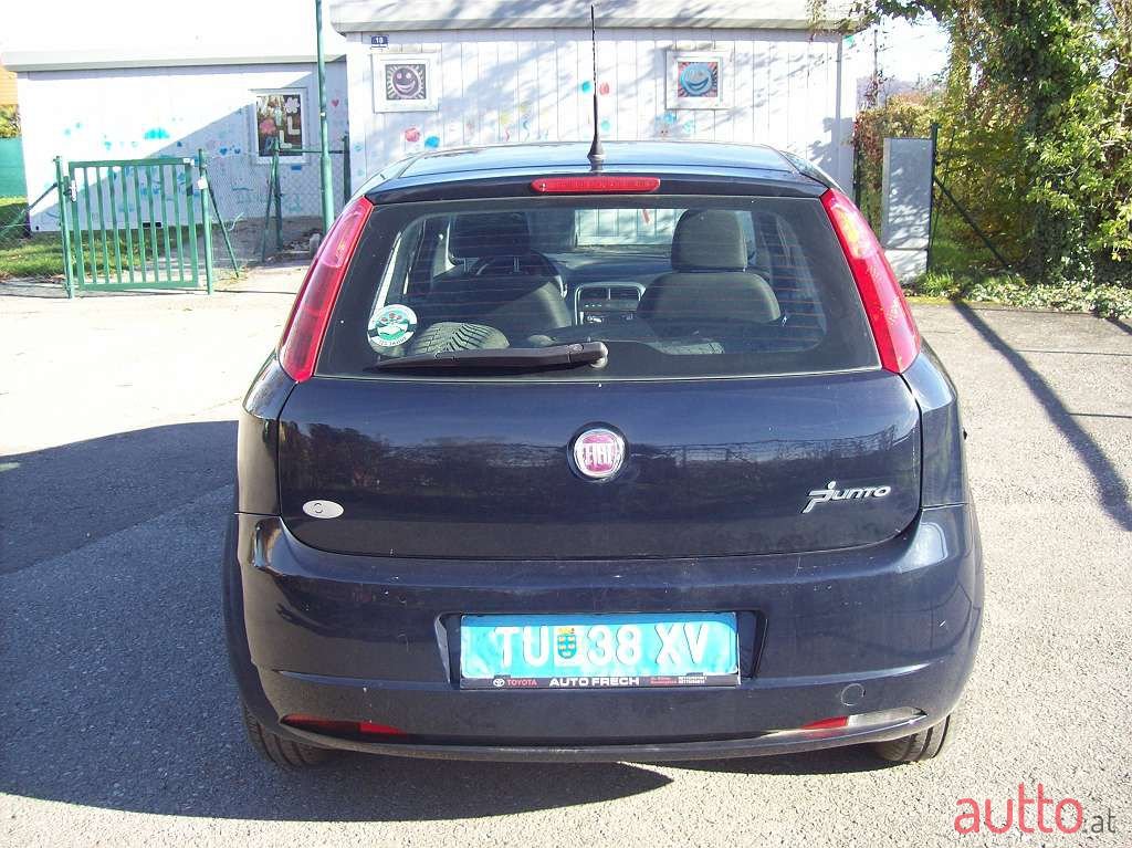 2010' Fiat Grande Punto photo #5