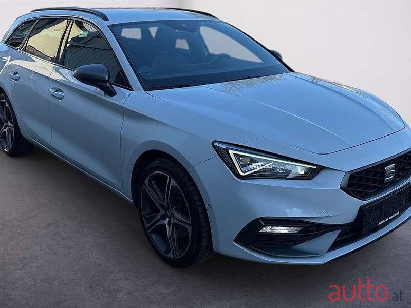 2021' SEAT Leon photo #2