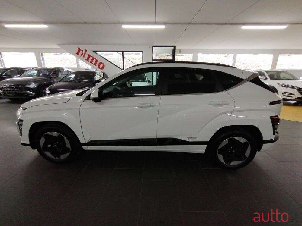 2023' Hyundai Kona photo #3