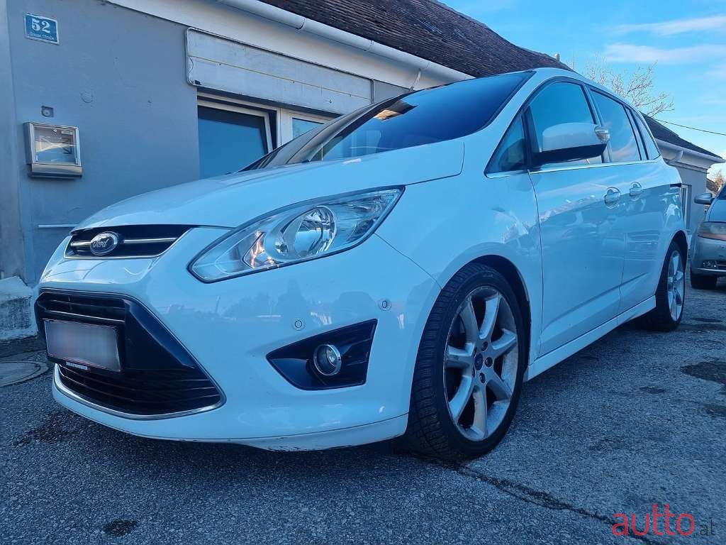 2012' Ford C-MAX photo #1