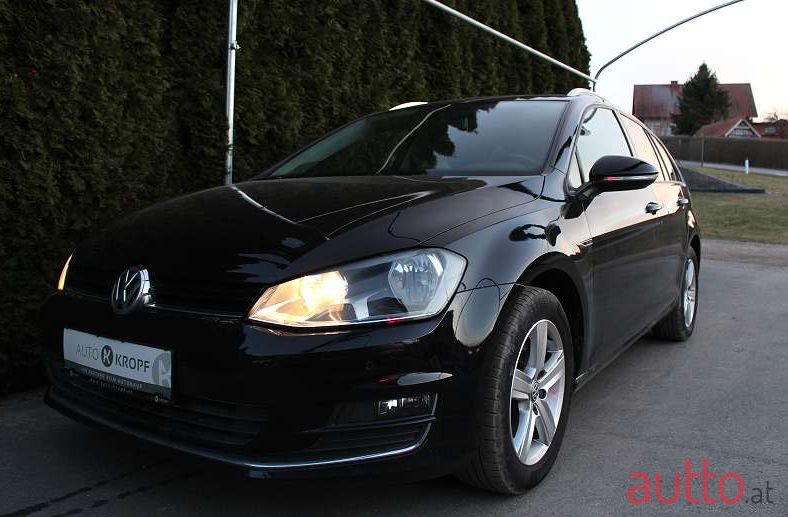 2016' Volkswagen Golf photo #1