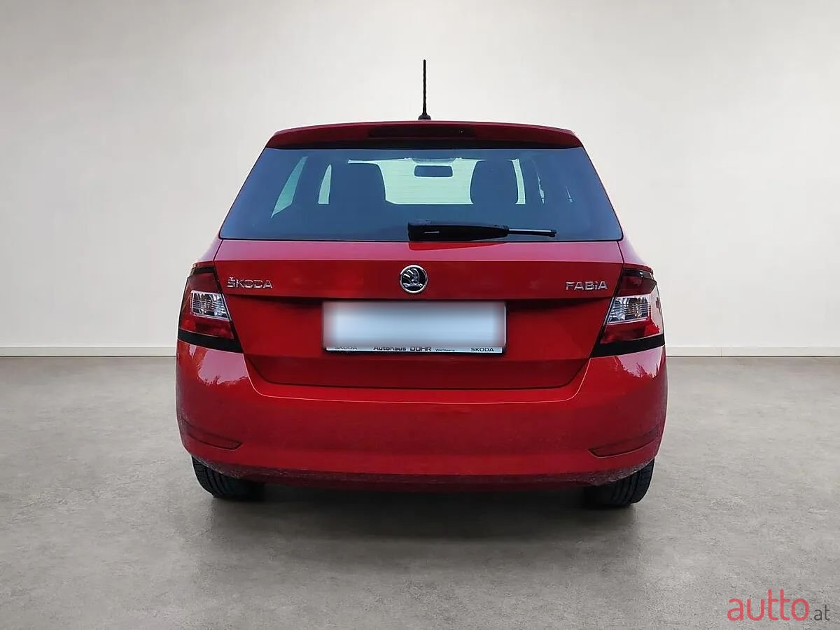 2018' Skoda Fabia photo #5