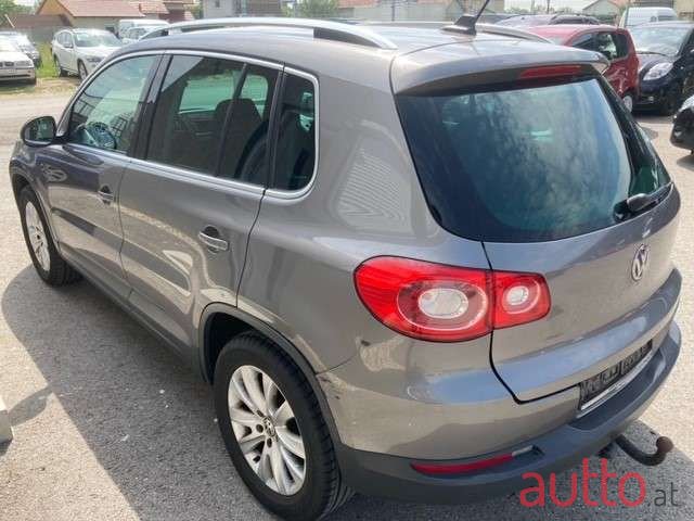 2008' Volkswagen Tiguan photo #4