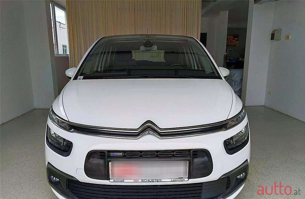 2017' Citroen C4 Picasso photo #2
