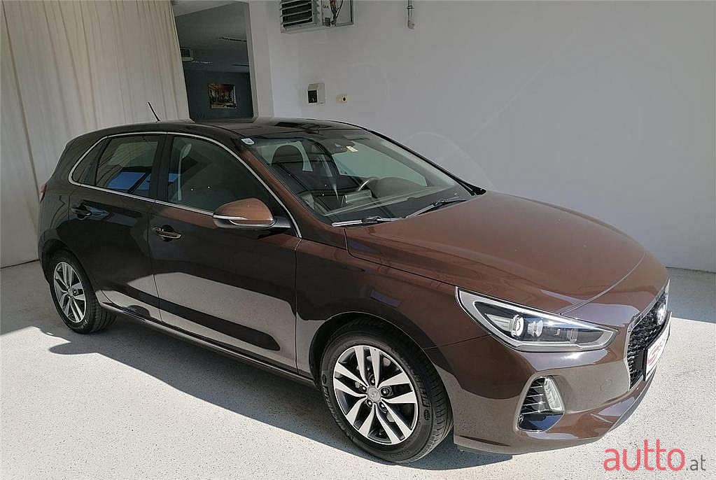 2017' Hyundai i30 photo #2
